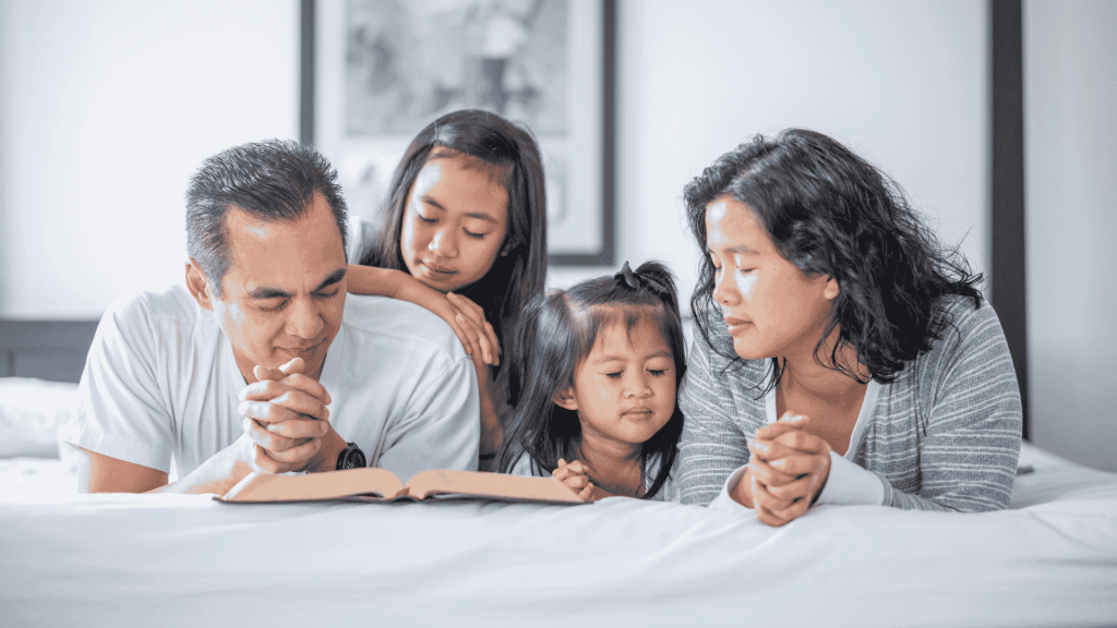 kegiatan ditempat tidur bersama keluarga